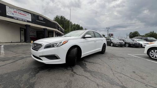 2016 Hyundai SONATA SE