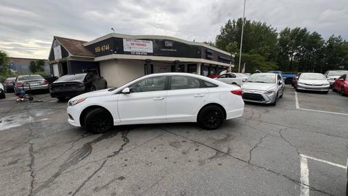 2016 Hyundai SONATA SE