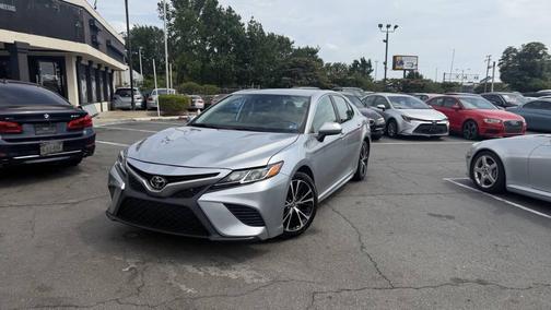 Celestial Silver Metallic 2020 Toyota Camry SE