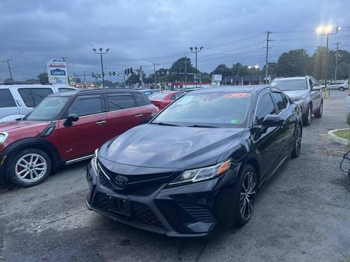 2019 Toyota Camry SE