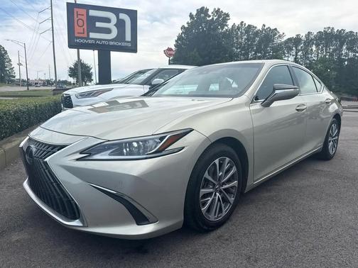 Iridium 2022 Lexus ES 300h Base