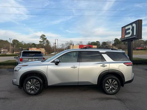 2024 Nissan Pathfinder SV FWD