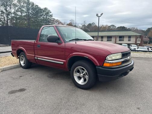 2003 Chevrolet S-10 Base