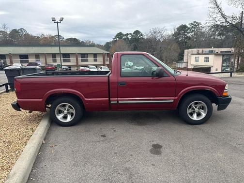 2003 Chevrolet S-10 Base