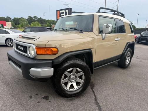 TAN 2014 Toyota FJ Cruiser Base