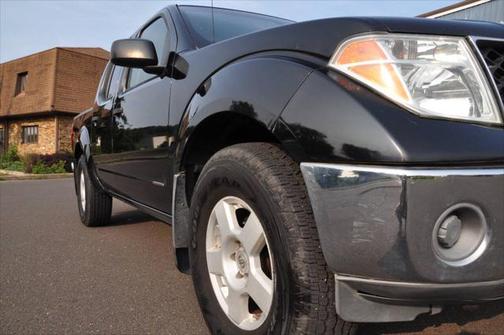 2005 Nissan Frontier SE Crew Cab