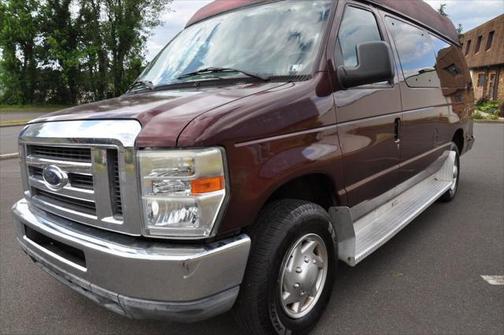 2010 Ford E350 Super Duty XLT