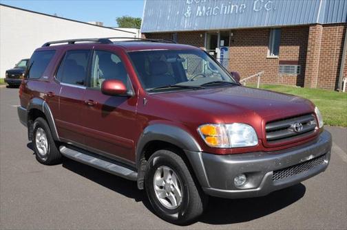 2004 Toyota Sequoia SR5