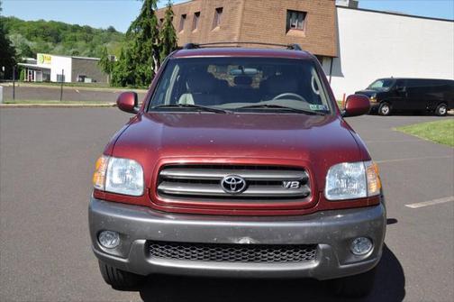 2004 Toyota Sequoia SR5