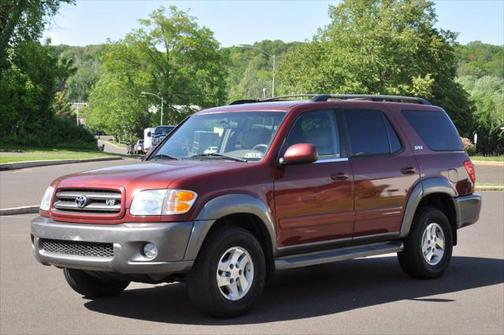2004 Toyota Sequoia SR5
