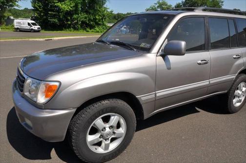 2001 Toyota Land Cruiser Base