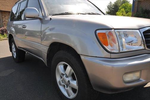 2001 Toyota Land Cruiser Base
