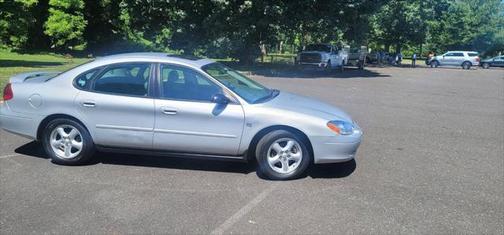 2003 Ford Taurus SES Deluxe 4dr Sedan