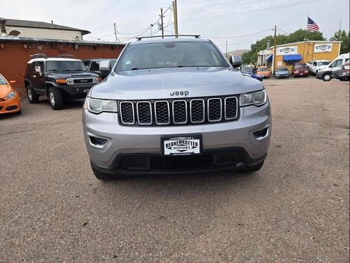 2017 Jeep Grand Cherokee Laredo