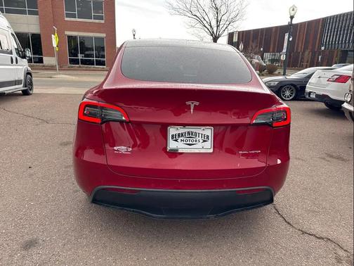 Red Multi-Coat 2022 Tesla Model Y Long Range Dual Motor All-Wheel Drive