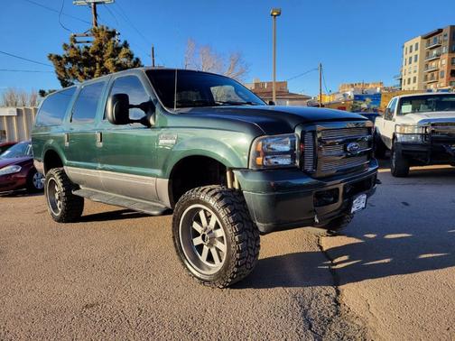 Photo 1 of 26 of 2004 Ford Excursion XLT