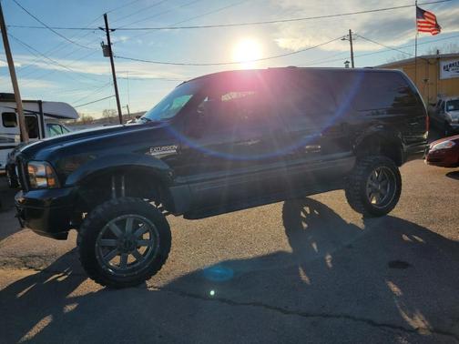 Photo 5 of 26 of 2004 Ford Excursion XLT