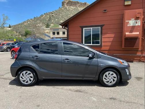 Magnetic Gray Metallic 2016 Toyota Prius c Two