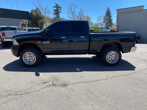 2016 RAM 1500 SLT