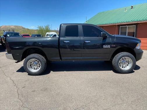 2016 RAM 1500 SLT