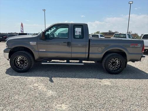 Gray 2005 Ford F-250 XLT