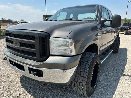 Gray 2005 Ford F-250 XLT