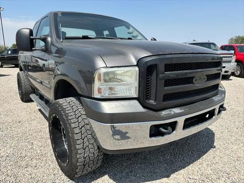 Gray 2005 Ford F-250 XLT