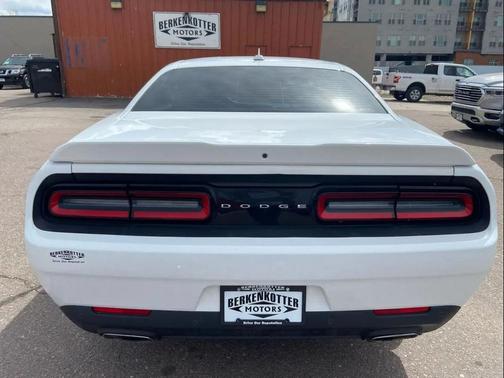White Knuckle Clearcoat 2017 Dodge Challenger GT