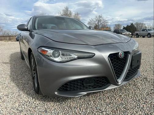 2017 Alfa Romeo Giulia Base