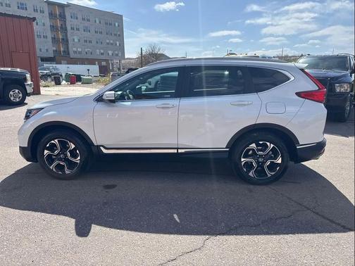 White Diamond Pearl 2018 Honda CR-V Touring
