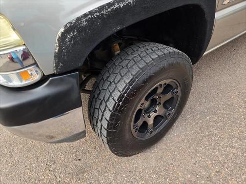 2001 Chevrolet Silverado 2500 LS H/D Extended Cab