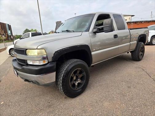 2001 Chevrolet Silverado 2500 LS H/D Extended Cab