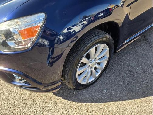 Blue 2011 Mitsubishi Outlander Sport SE