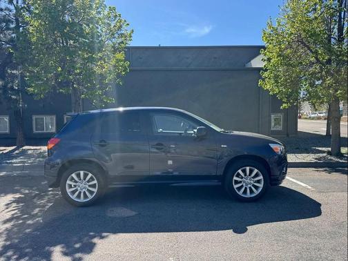 Blue 2011 Mitsubishi Outlander Sport SE