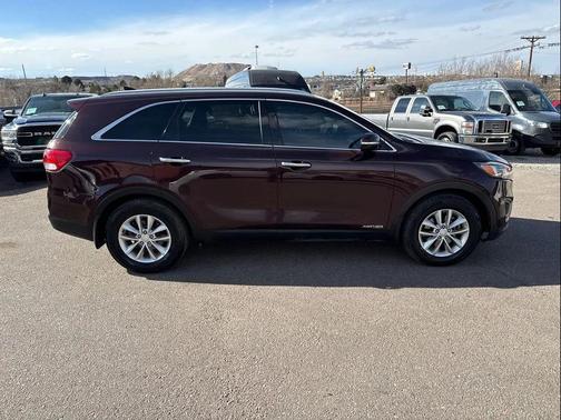2016 Kia Sorento LX