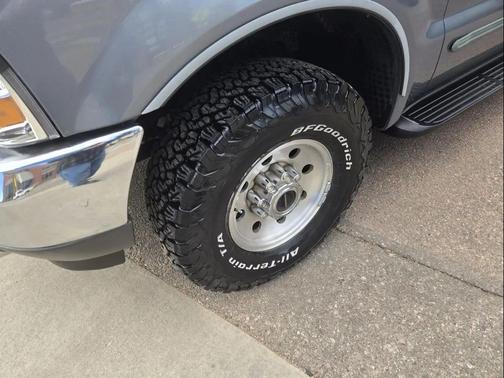 2000 Ford Excursion XLT