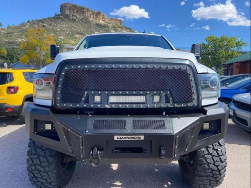 2017 RAM 2500 Laramie Crew Cab 4x4 6'4' Box