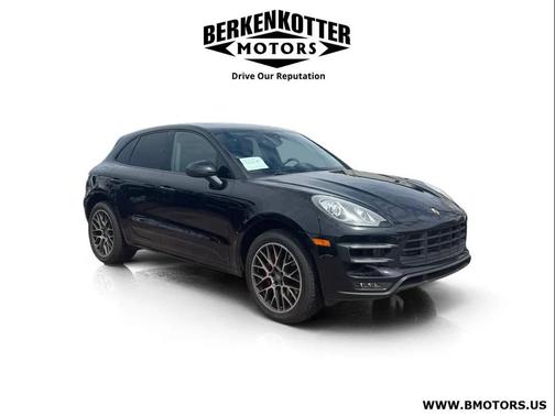 Jet Black Metallic 2015 Porsche Macan Macan Turbo