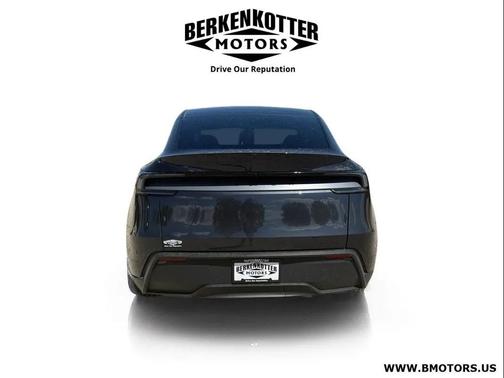 Stealth Grey 2026 Tesla Model Y Premium Rear-Wheel Drive