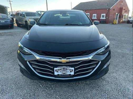 Dark Ash Metallic 2023 Chevrolet Malibu FWD 1LT