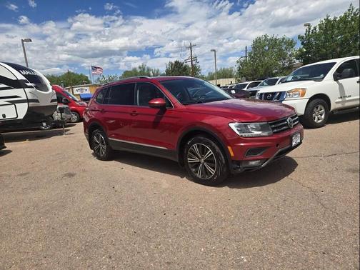 Cardinal Red Metallic 2018 Volkswagen Tiguan 2.0T SEL