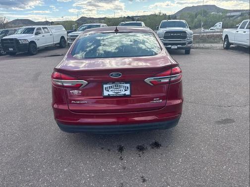 Red 2019 Ford Fusion Hybrid SE