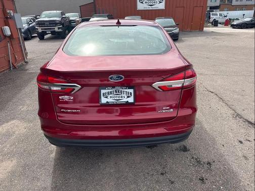 2019 Ford Fusion Hybrid SE