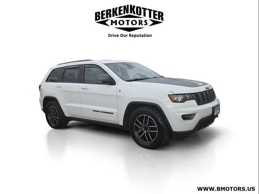 Bright White Clearcoat 2019 Jeep Grand Cherokee Trailhawk