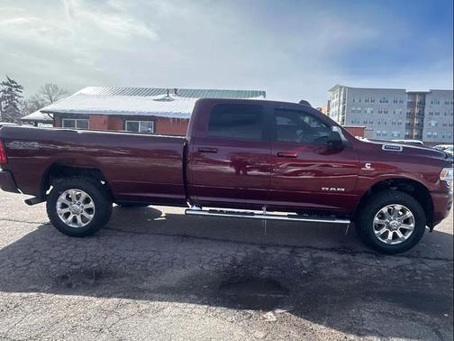 2019 RAM 2500 Big Horn Crew Cab 4x4 8' Box