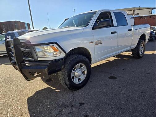 2017 RAM 2500 Tradesman Crew Cab 4x4 6'4' Box