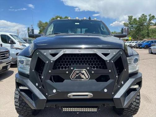 2018 RAM 2500 Laramie Crew Cab 4x4 6'4' Box
