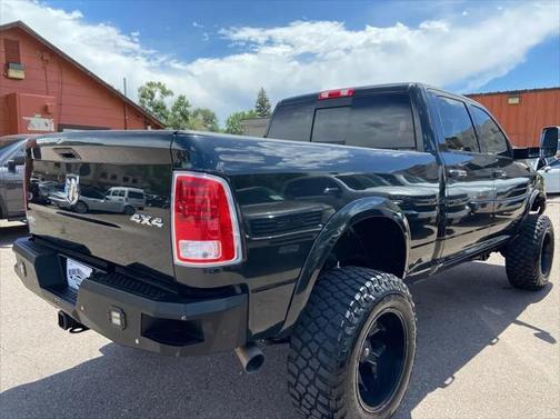 2018 RAM 2500 Laramie Crew Cab 4x4 6'4' Box