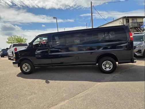Dark Blue Metallic 2010 Chevrolet Express 3500 LT