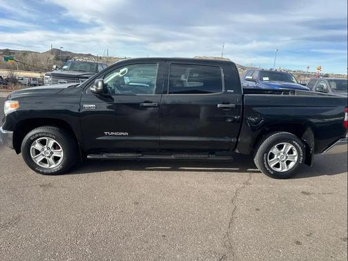 2014 Toyota Tundra SR5